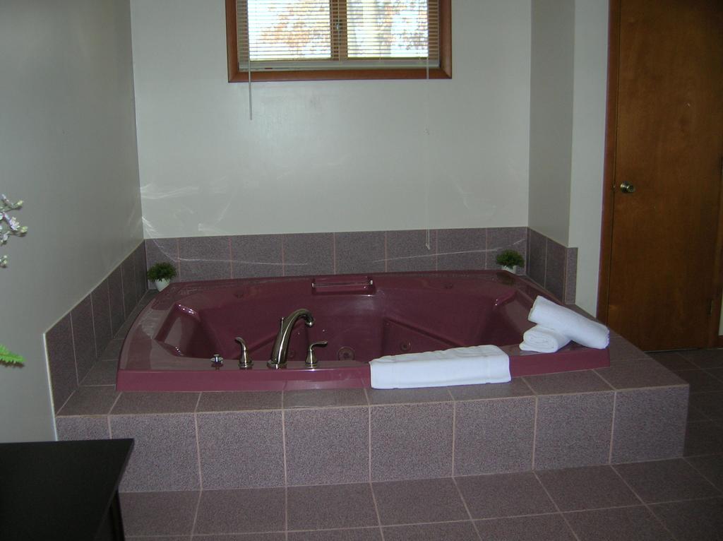 Camp Inn Lodge Oscoda Habitación foto