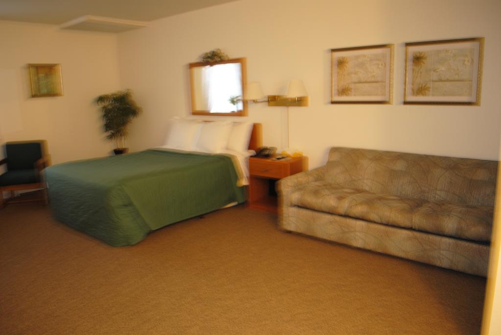 Camp Inn Lodge Oscoda Habitación foto